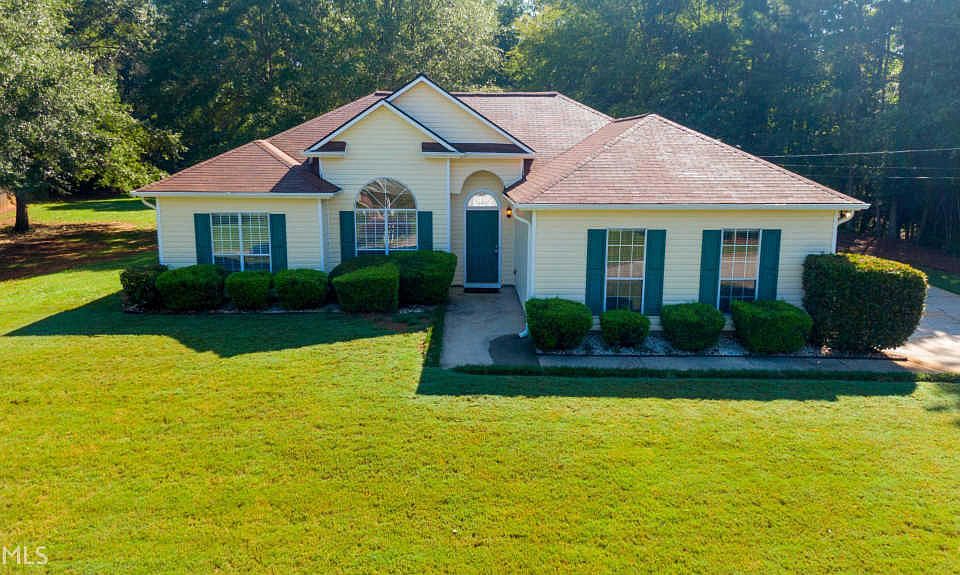 1st image of 220 Knob Hill Dr