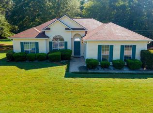 220 Knob Hill Dr, Locust Grove, GA 30248