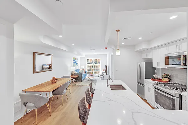 Sold by Amorelli Realty | media 2