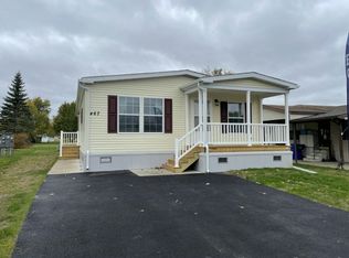 467 Chestnut Dr, Lockport, NY 14094