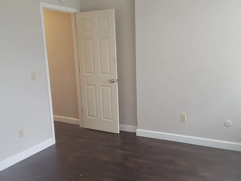 5515 Pershing Ave #21 — Photo 11