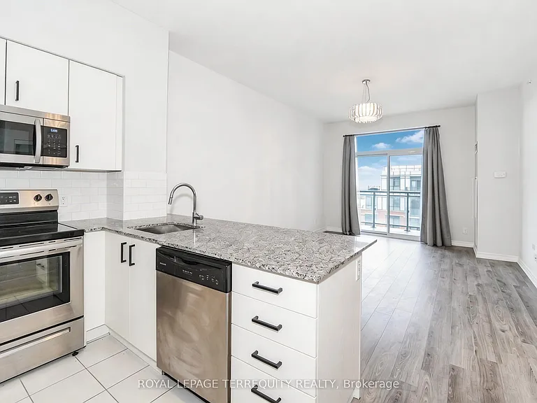 11611 Yonge St #728 — Photo 18