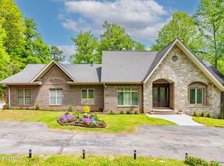 2304 Lakemoor Dr, Knoxville, TN 37920
