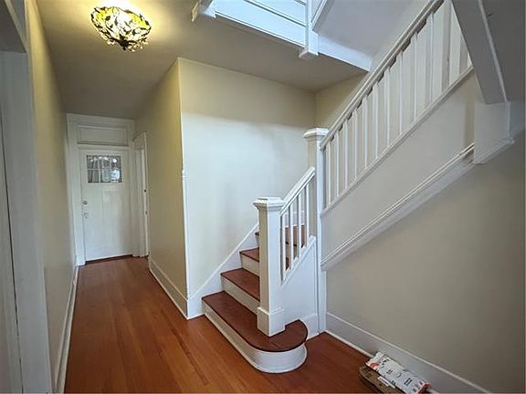 3rd image of 7726 S Claiborne Ave APT A