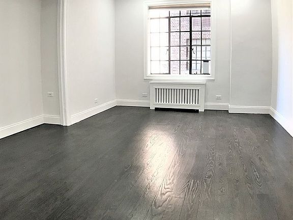 3rd image of 25 Tudor City Pl #11I8
