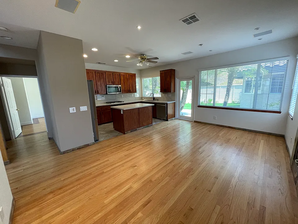 1712 Carissa Way