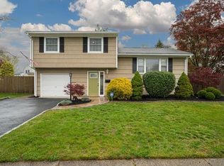 15 Sulliman Rd, Edison, NJ 08817