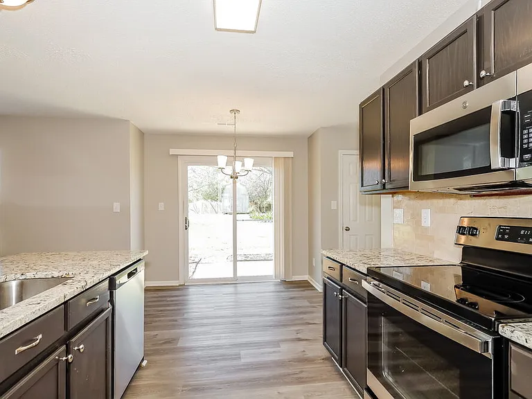 2909 Dairywood Ln — Photo 9