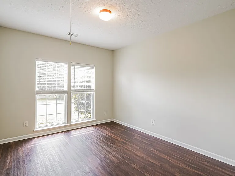 130 Megan St — Photo 12