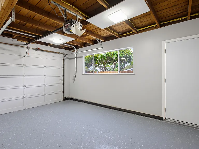 One-car garage