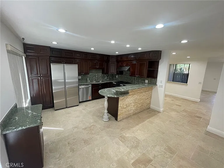 22038 Vanowen St #103 — Photo 6
