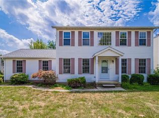 979 Fieldstone Dr, Kent, OH 44240