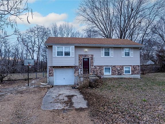 2nd image of 3608-3610 Petree St