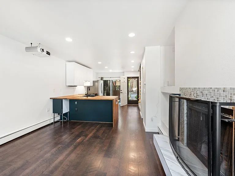 350 Arapahoe Ave #16 — Photo 6