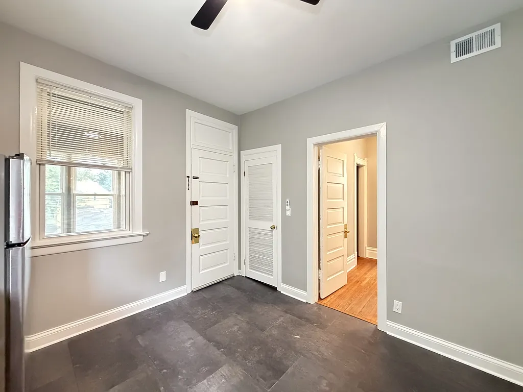 2 bed, 1100 sqft, $2,400 — Photo 4