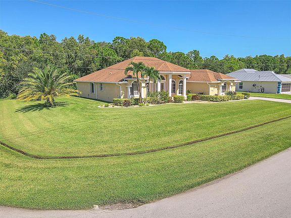 3rd image of 6856 NW Hogate Circle