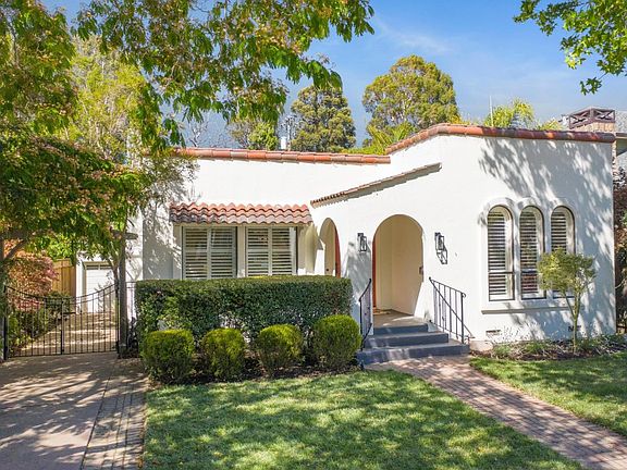 2nd image of 1106 Balboa Ave