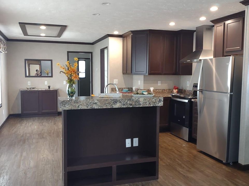 2nd image of 315 E Farmer Ave #315