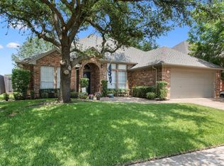 2409 Black Spruce Ct, Arlington, TX 76001