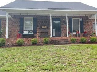 5041 Summer Ridge Rd, Fayetteville, NC 28303