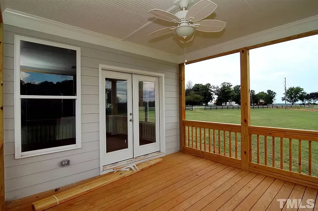 4 bed, 2537 sqft, $2,900 — Photo 3