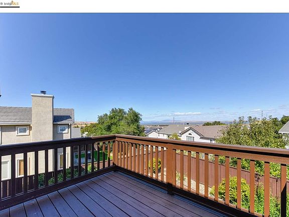 3rd image of 2380 Woodhill Dr