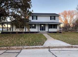 902 E Donegal St, Oneill, NE 68763