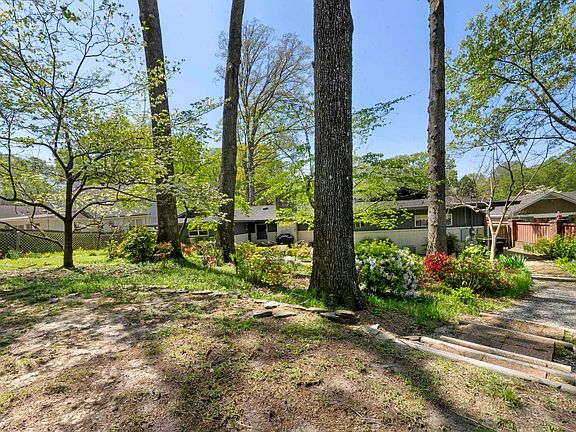 3rd image of 1760 Brookside Dr