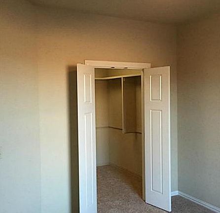 4th image of 406 Cog Hill Ct