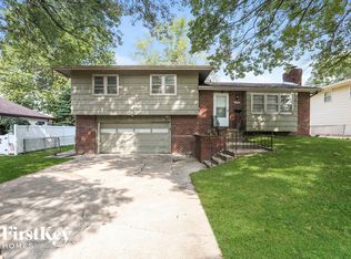 1002 SW 6th St, Lees Summit, MO 64081
