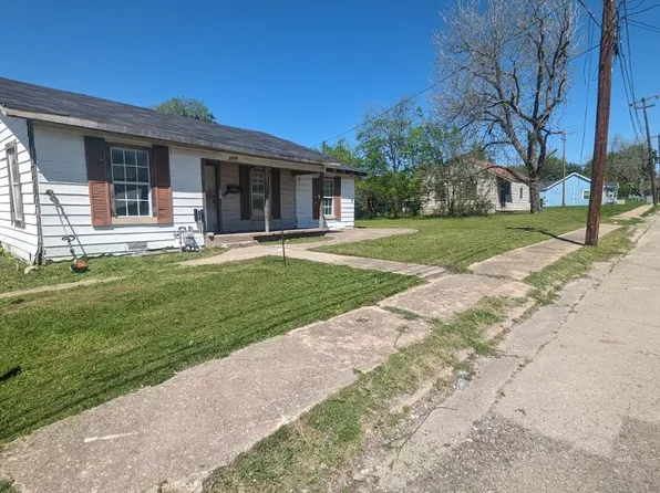 2716 Sayle St, Greenville, TX 75401