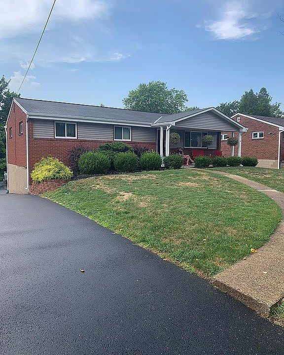 2nd image of 637 Magnus Ln