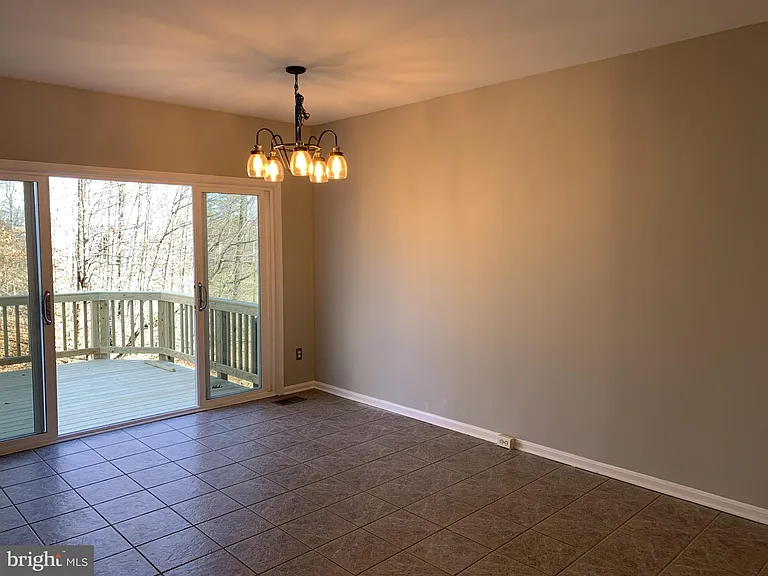 3384 Governors Crest Ct — Photo 9