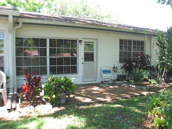 3rd image of 2253 Lark Cir E APT B