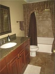 5th image of 579 Ariel Ct