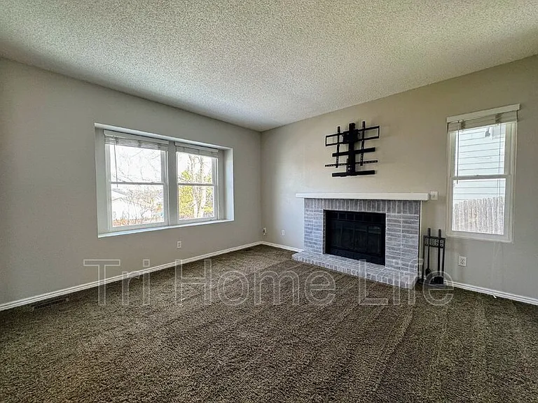 5508 E Prescott Ave — Photo 3