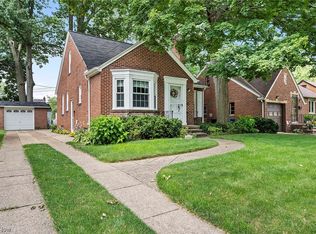 4032 W 204th St, Fairview Park, OH
