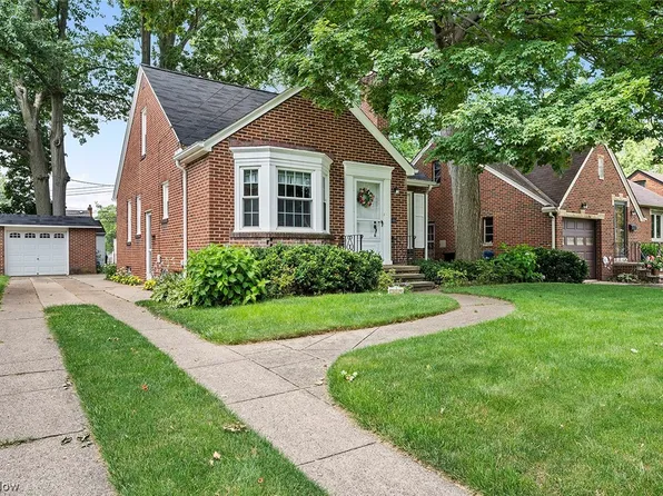 4032 W 204th St, Fairview Park, OH 44126