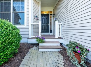 38 Grey Hawk Dr, Mashpee, MA 02649