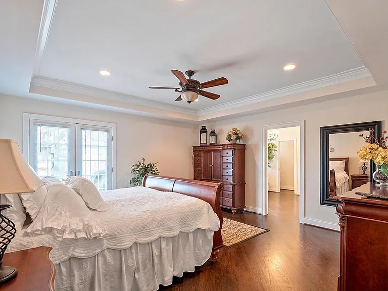 8100 Longtree Rd — Photo 23