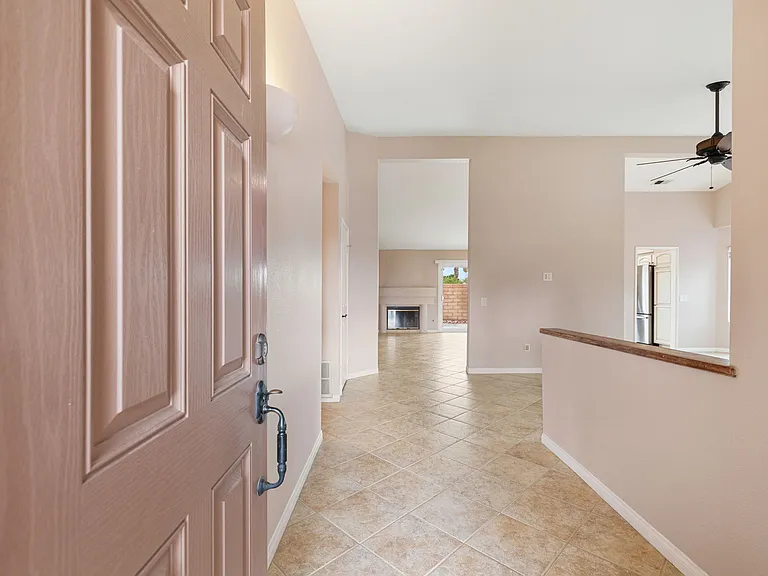 44030 Mariposa Ct — Photo 5