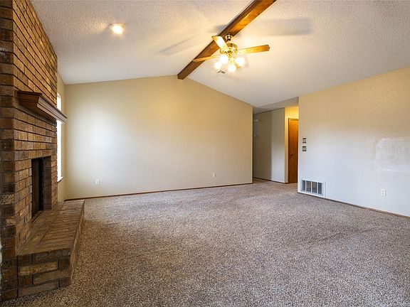 4th image of 1221 N Aster Ave