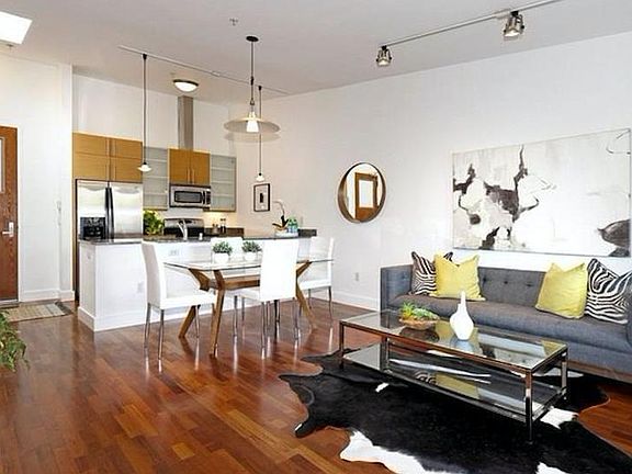 2nd image of 532 30th St APT 24