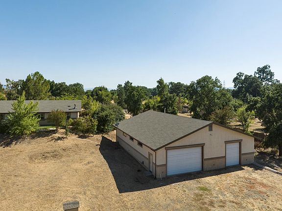 3rd image of 1375 E State Highway 20