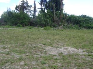 1050 Embers Pkwy W, Cape Coral, FL 33993