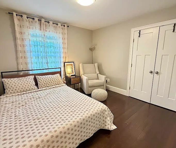 230 Westminster Ave — Photo 5