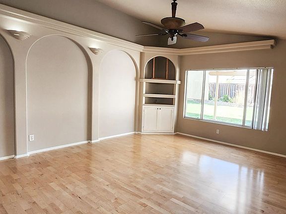 5th image of 37163 Santa Rosa Glen Dr