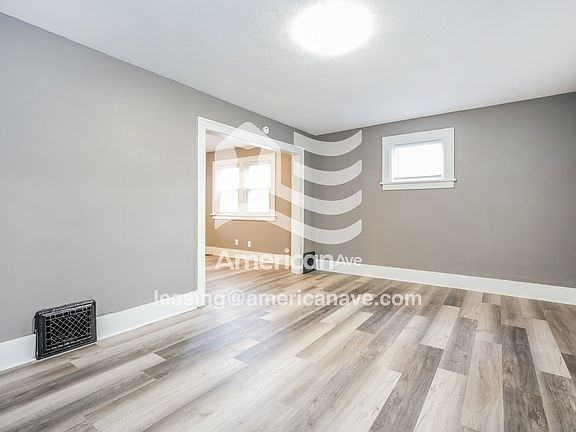 1869286_003_wm_-_living_room_13272363.jpg