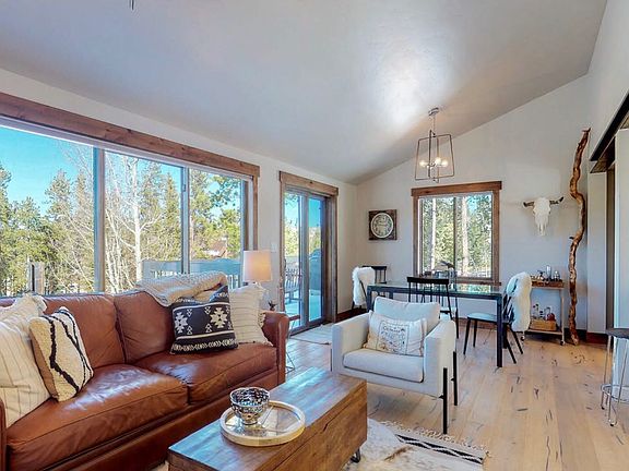 5th image of 361 Silver Cir