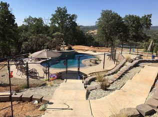883 Coggins St, Redding, CA 96003